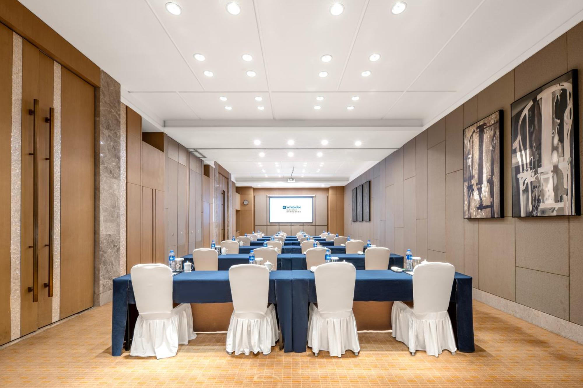 Wyndam Xuzhou East Hotel Exterior photo